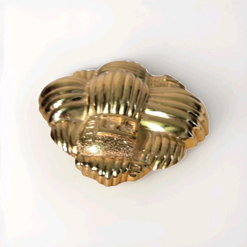 Vintage Fendi Designer Gold Plated Basket Weave Brooch 80s 90s Runway Pin